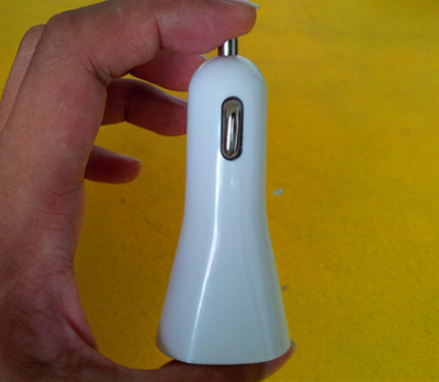世紀騰飛車載充電器 高品質雙USB車充，為您的旅途保駕護航
